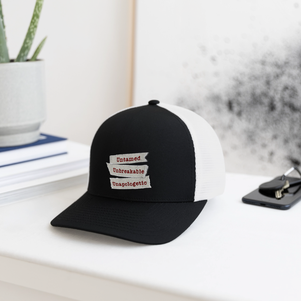 Flexfit Fitted Baseball Cap - black/white